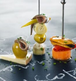 Tapas y Montaditos