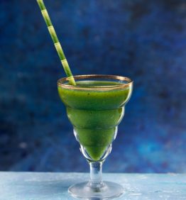 batido detox de espinacas y chlorella