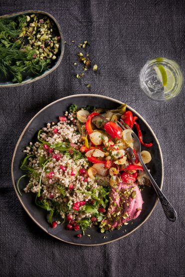 ensalada de trigo saracceno y verduras asadas