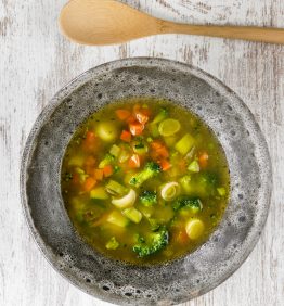 sopa de brocoli y puerros