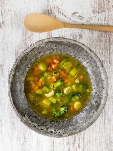 sopa de brocoli y puerros