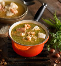 sopa de merluza y gambas