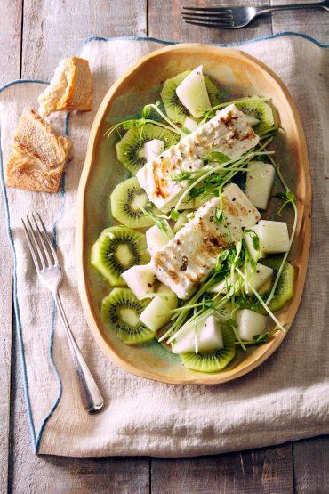 ensalada de kiwi con queso feta
