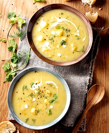 Crema de patatas, puerro y aromáticas - Delicooks