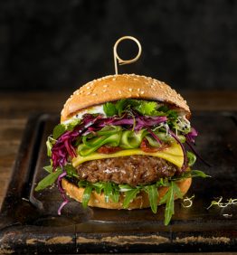 hamburguesa con ensalada