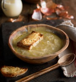 sopa de cebolla
